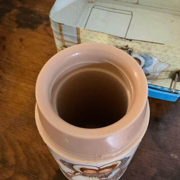 Holly Hobbie 1979 Lunch Box and Matching Thermos - Picture 14 of 16